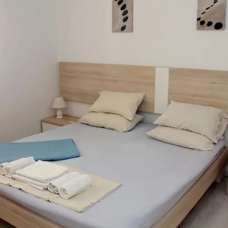 Apartman Olive S Pogledom Na More I 50m Od Plaze Vodice