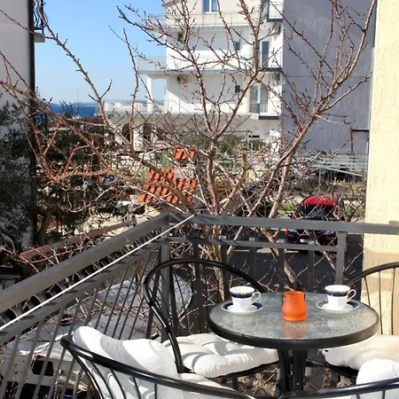 Apartmán Apartman Olive S Pogledom Na More I 50m Od Plaze *